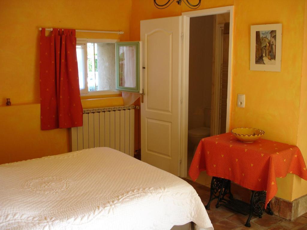 Domaine De La Grange Neuve Hotel La Roque-sur-Pernes Værelse billede